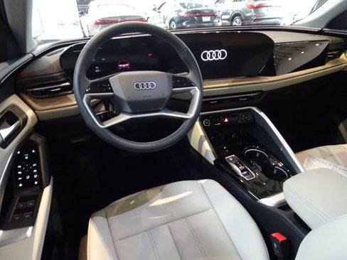 New 2025 Audi Q5 Premium image 5