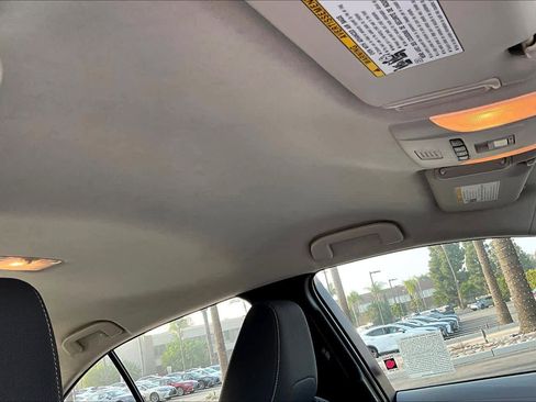 Used 2021 Toyota Corolla LE image 13