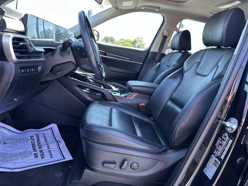 Used 2024 Kia Telluride S w/ S Sunroof Package FWD image 17