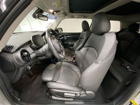 Certified 2024 MINI Cooper SE image 17