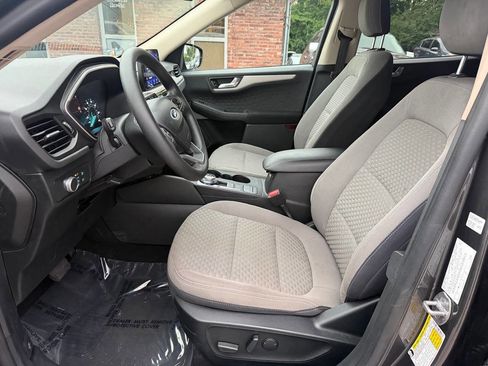 Used 2020 Ford Escape SE FWD image 11