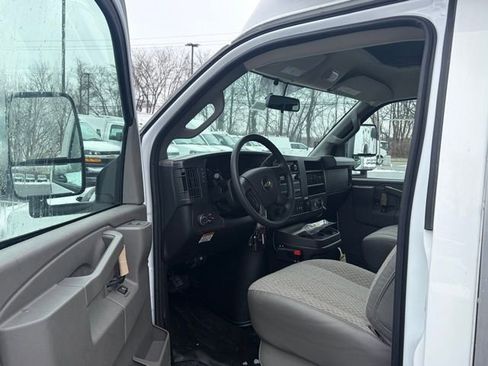 New 2025 Chevrolet Express 3500 w/ Power Convenience Package image 18
