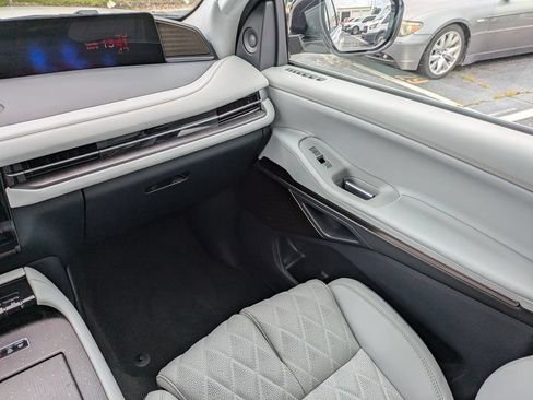 New 2026 Lincoln Navigator L Black Label AWD/4WD image 18