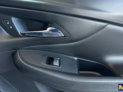 Used 2018 Chevrolet Volt Premier w/ Driver Confidence Package image 19