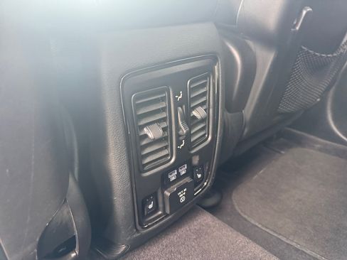 Used 2018 Dodge Durango GT RWD image 34