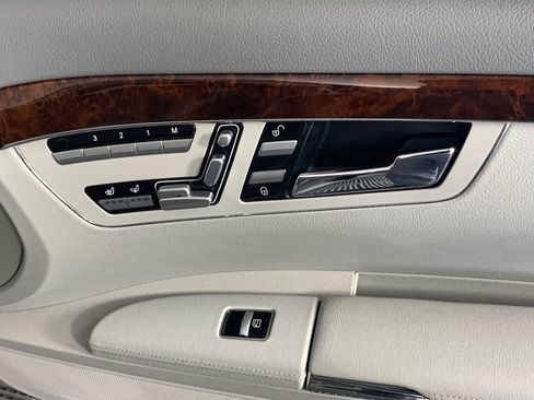 Used 2013 Mercedes-Benz S 550 image 40