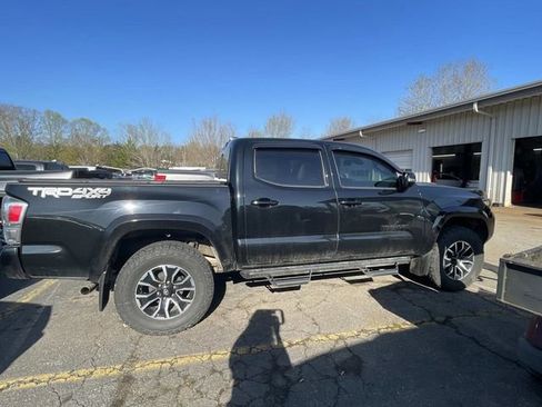 Used 2022 Toyota Tacoma TRD Sport w/ TRD Premium Sport Package image 5
