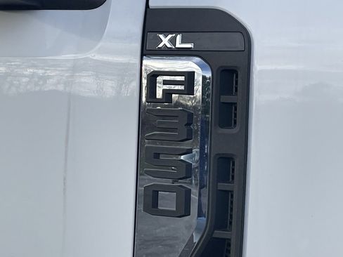 New 2026 Ford F350 XL w/ XL Chrome Package image 11