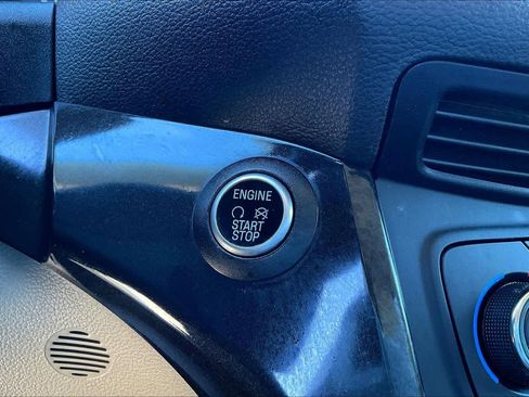 Used 2017 Ford Escape Titanium image 30