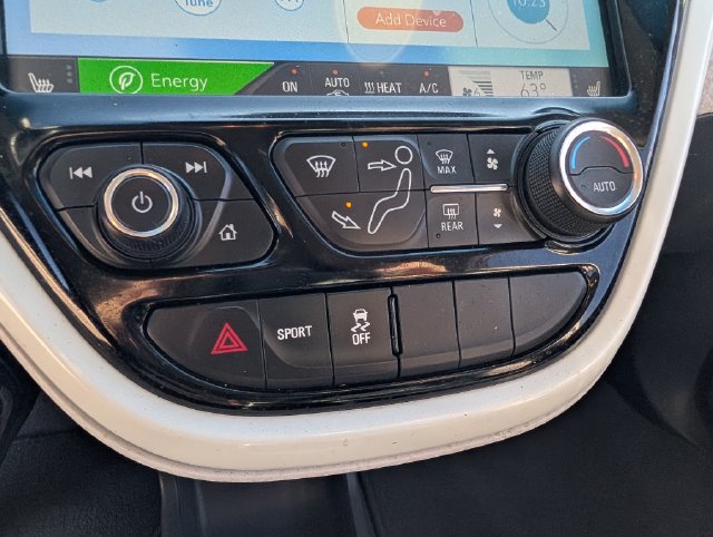 Used 2021 Chevrolet Bolt LT FWD image 23