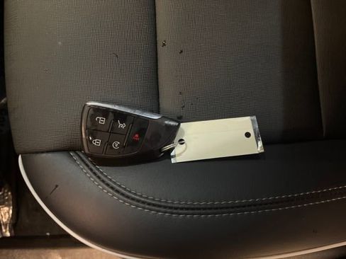 Used 2025 Buick Enclave Preferred image 32