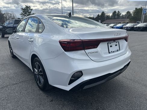 Used 2023 Kia Forte LXS w/ LXS Technology Package image 4