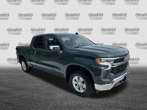 Used 2025 Chevrolet Silverado 1500 LT AWD/4WD image 2