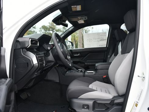 New 2025 Toyota Tacoma TRD Off-Road image 3