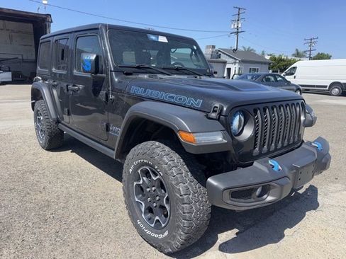 Used 2023 Jeep Wrangler Unlimited Rubicon 4xe AWD/4WD image 3