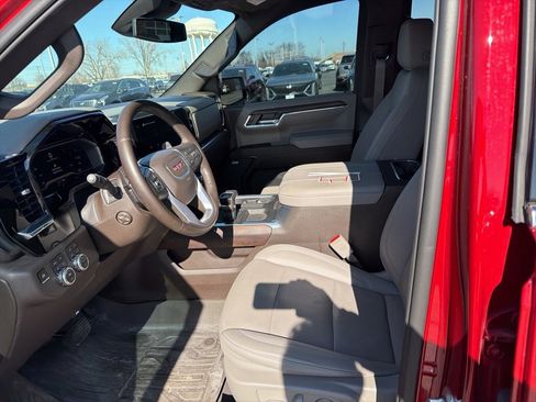 Used 2024 GMC Sierra 1500 SLT w/ SLT Premium Plus Package image 10