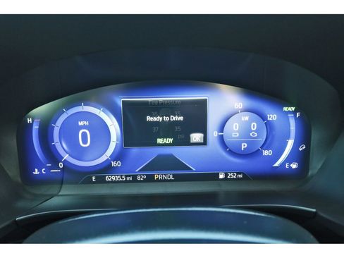 Used 2020 Ford Escape Titanium image 16