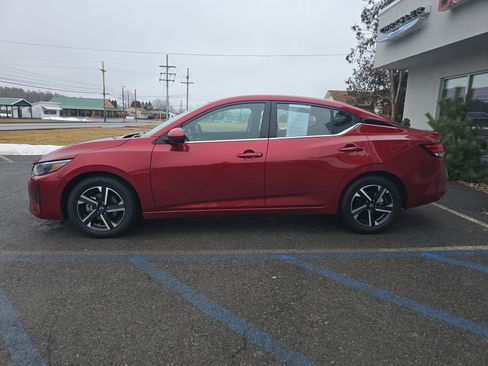 Used 2025 Nissan Sentra SV image 7