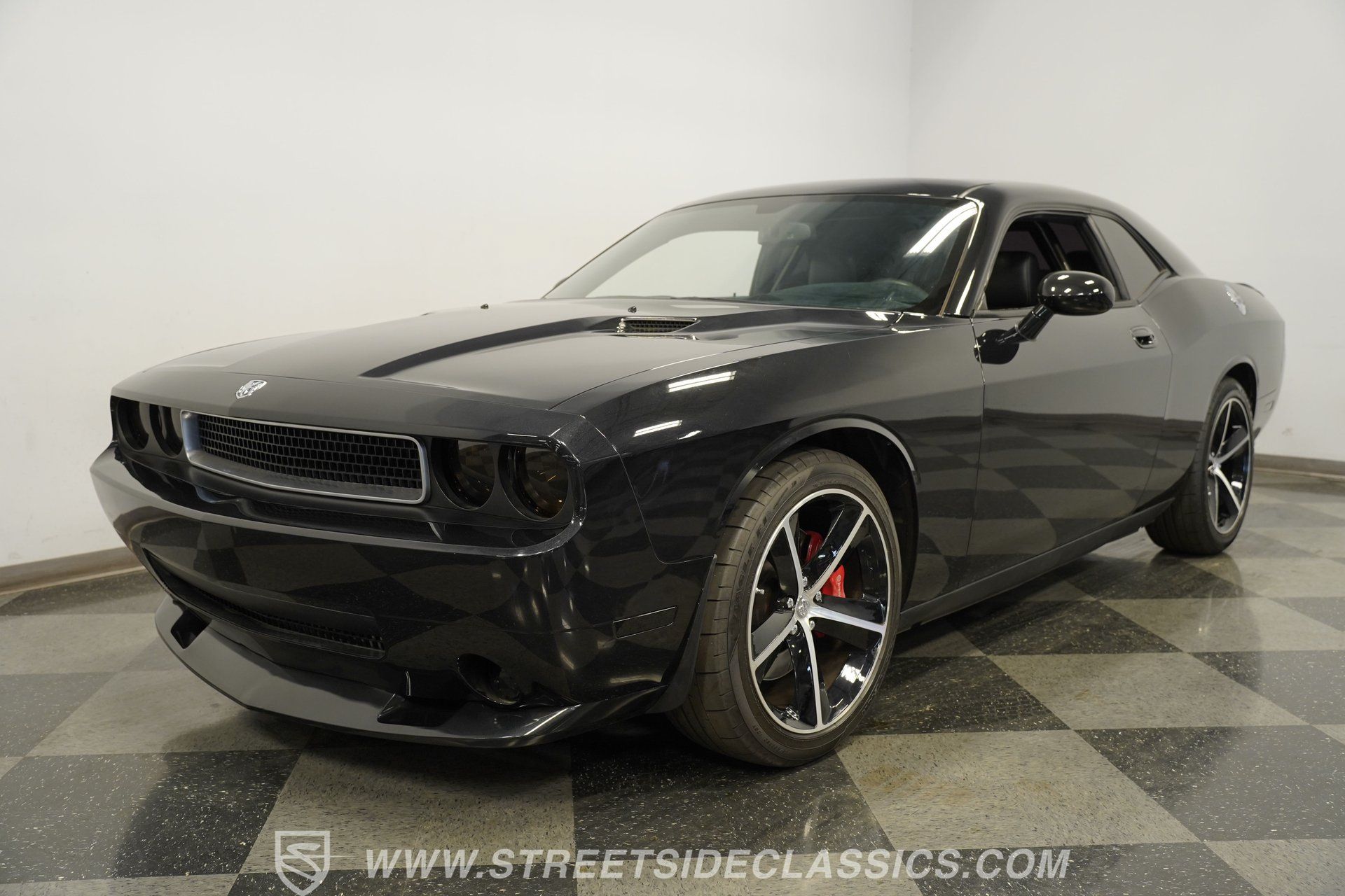 Used 2010 Dodge Challenger SRT8 w/ SRT Option Group II RWD image 18
