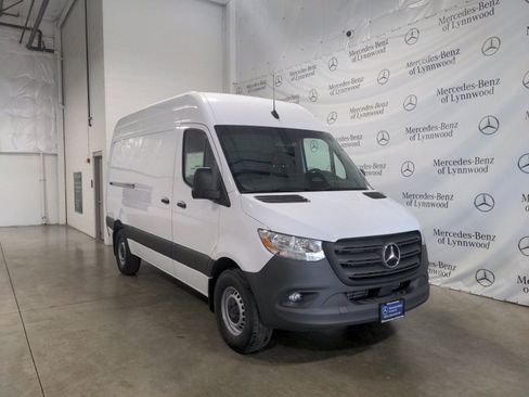 New 2025 Mercedes-Benz Sprinter 2500 image 2