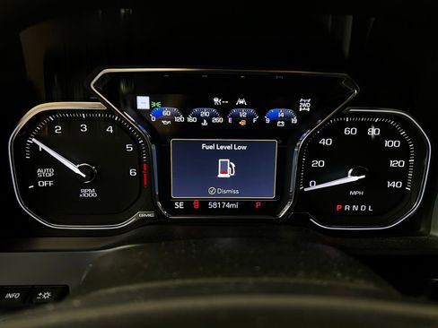 Used 2021 GMC Sierra 1500 AT4 w/ AT4 Premium Package image 9