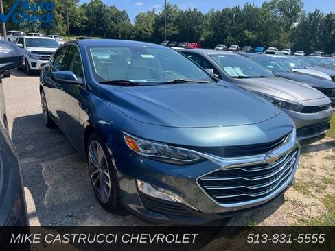 Used 2024 Chevrolet Malibu LT FWD image 2