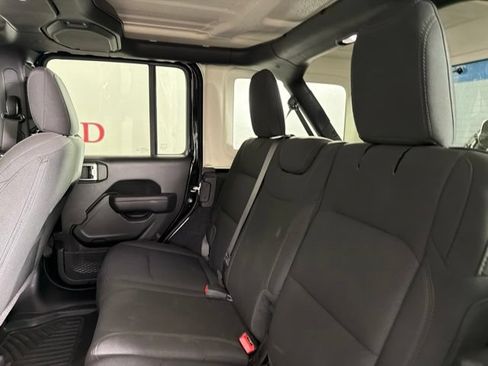 Used 2022 Jeep Wrangler Unlimited Sport AWD/4WD image 13