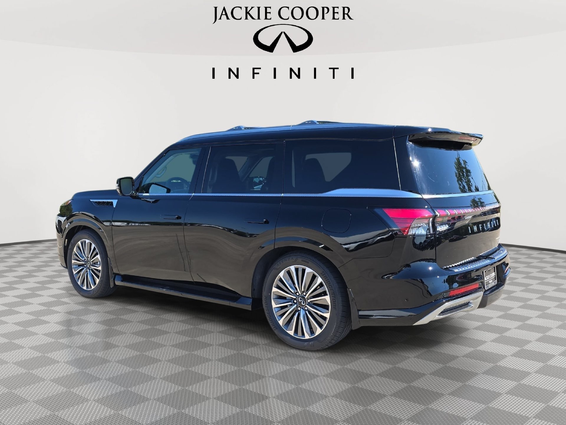 New 2027 INFINITI QX80 Luxe w/ Exterior Package AWD/4WD image 7