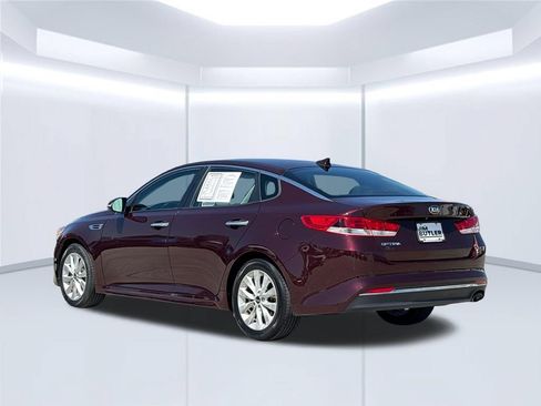 Used 2018 Kia Optima LX w/ 17" Alloy Wheels Package FWD image 3