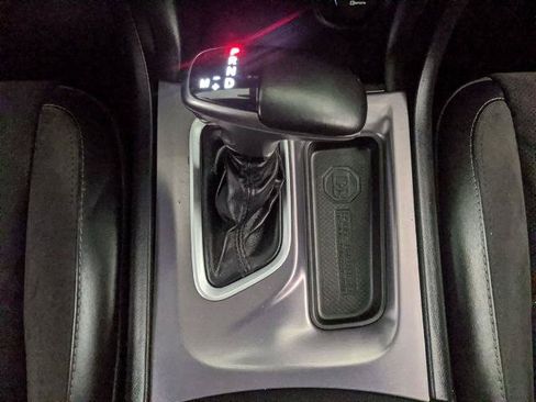 Used 2021 Dodge Charger R/T w/ Plus Group RWD image 9