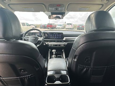 Used 2025 Kia Telluride S image 29