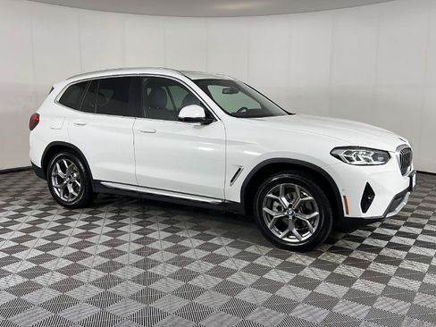 Used 2023 BMW X3 xDrive30i w/ Convenience Package AWD/4WD image 3