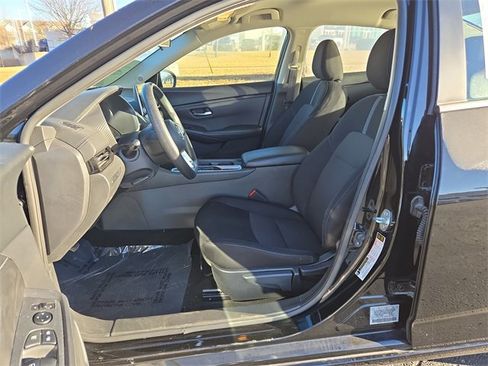 Certified 2024 Nissan Sentra SV image 10