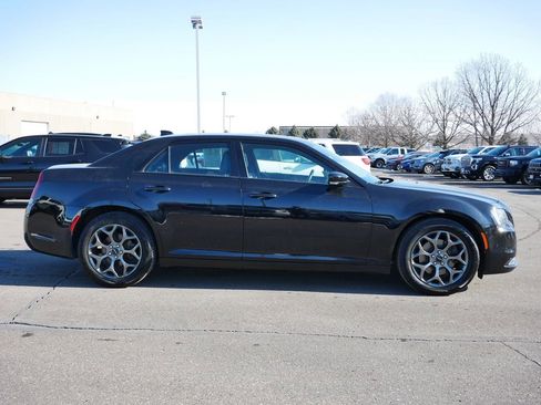 Used 2017 Chrysler 300 S w/ 300S Premium Group image 8
