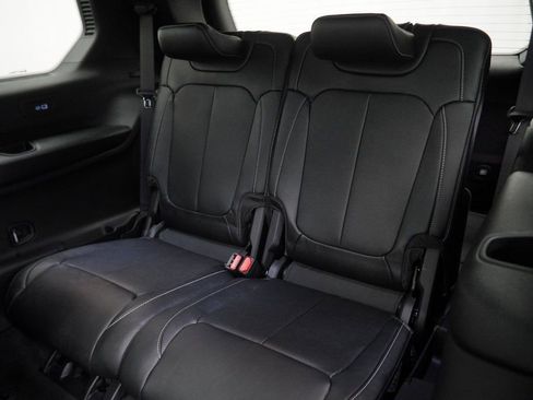 New 2026 Jeep Grand Cherokee L Limited image 17