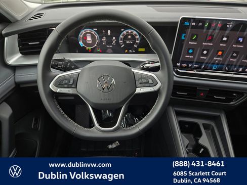 New 2026 Volkswagen Tiguan SE AWD/4WD image 11