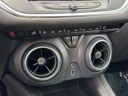 Used 2021 Chevrolet Blazer LT image 30