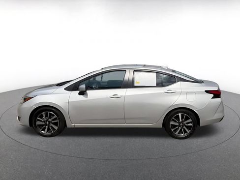 Used 2025 Nissan Versa SV FWD image 9