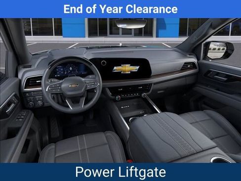 New 2025 Chevrolet Suburban High Country image 17