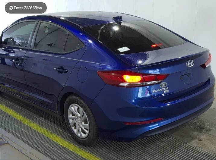 Used 2017 Hyundai Elantra SE FWD image 3