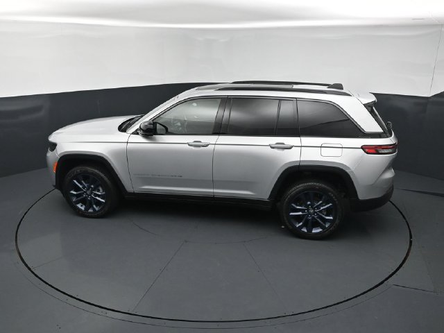 New 2026 Jeep Grand Cherokee Limited AWD/4WD image 15