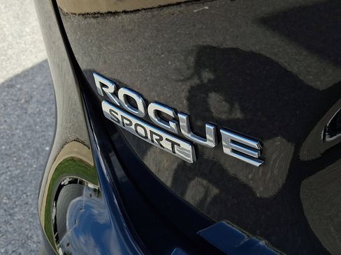 Certified 2022 Nissan Rogue Sport SL AWD/4WD image 30