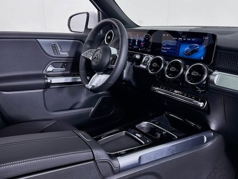 New 2026 Mercedes-Benz GLB 250 image 15