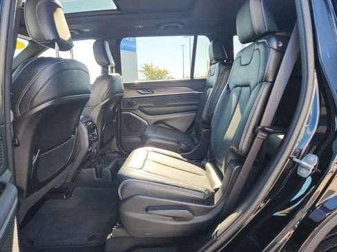 Used 2023 Jeep Grand Cherokee L Overland image 17