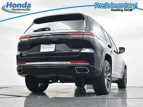Used 2023 Jeep Grand Cherokee Overland AWD/4WD image 43