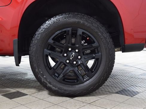 Used 2025 Chevrolet Silverado 1500 RST AWD/4WD image 28