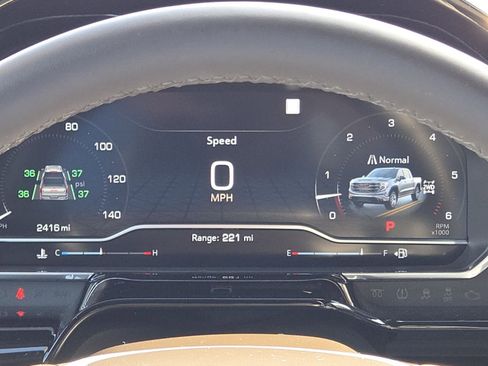 Used 2023 GMC Sierra 1500 SLT w/ SLT Premium Package image 32