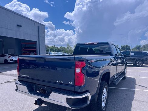 Used 2023 Chevrolet Silverado 2500 LT AWD/4WD image 3