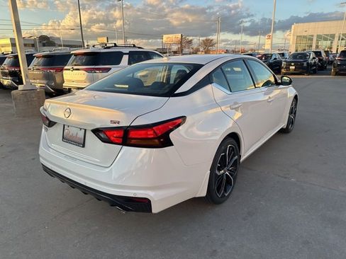 New 2025 Nissan Altima 2.5 SR w/ SR Premium Package image 5