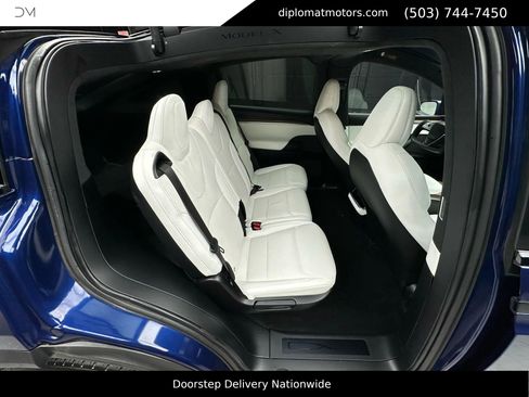 Used 2022 Tesla Model X image 21